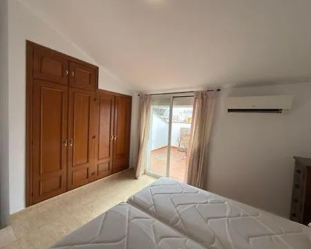Atico Almeria Марбелья